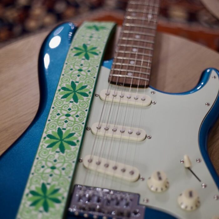 Correa Tom's Vintage Straps White 'Dresden'