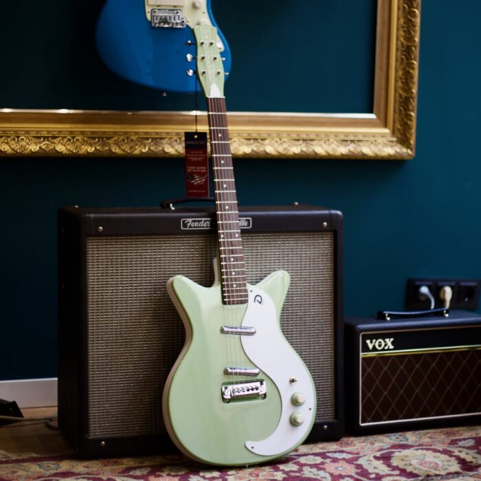 Guitarra DANELECTRO DE 59M NOS+ KEEN GREEN
