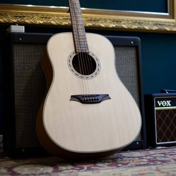 Guitarra Acústica Bromo BAA1