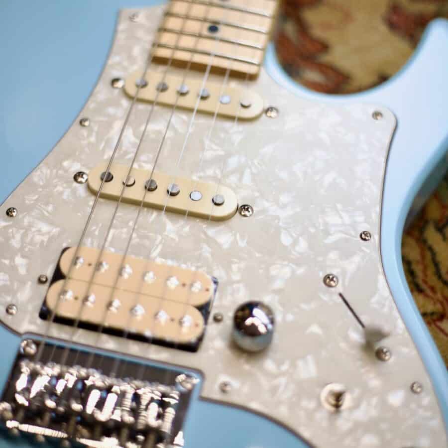 FGN BOS-M MBU - Guitarra Eléctrica Mint Blue Made in Japan - Imagen 3