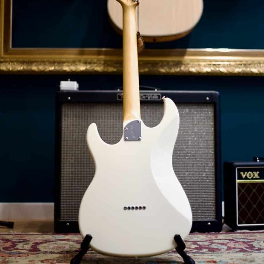 FGN BOS-M AWH - Guitarra Eléctrica Antique White Made in Japan - Imagen 8